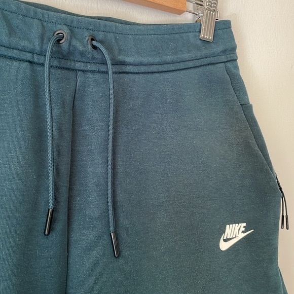 NIKE Dark Forest Vintage Green Sweatpant Shorts Dri-Fit Thick Fabric - Picture 6 of 8